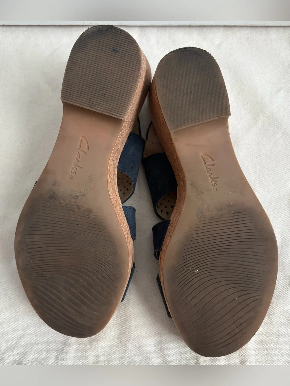 Clarks Collection Women’s Blue Leather Cut-Out Wedge Sandals Ankle Strap 9 M